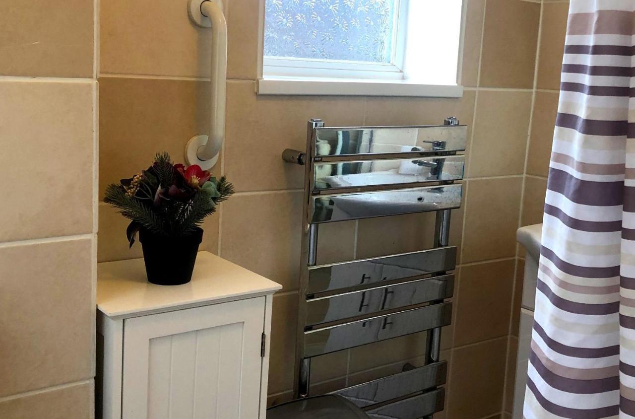 33sm Dreams Unlimited Serviced Accommodation- Staines - Heathrow Stanwell