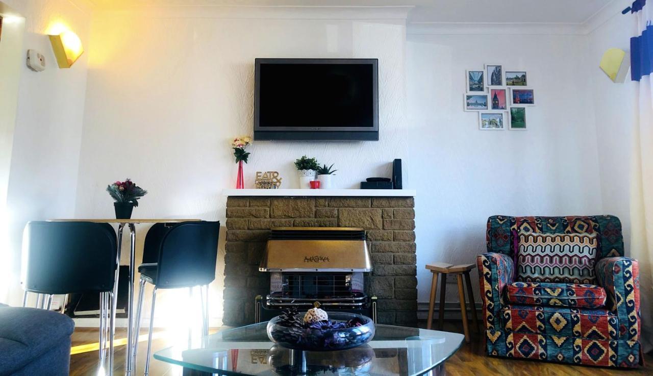 33sm Dreams Unlimited Serviced Accommodation- Staines - Heathrow *