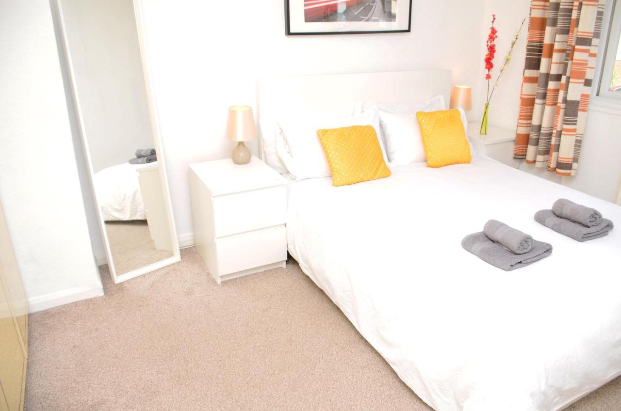 Casa de Férias 33sm Dreams Unlimited Serviced Accommodation- Staines - Heathrow