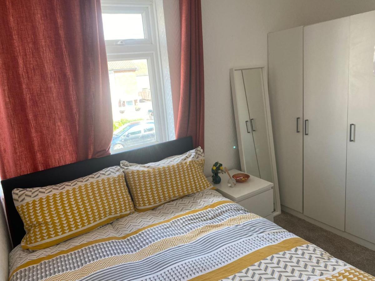 33sm Dreams Unlimited Serviced Accommodation- Staines - Heathrow Casa de Férias *